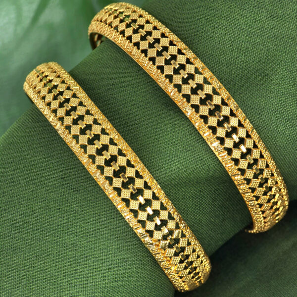 BNG0230 Bangle - Image 1