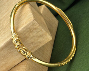 Gold Kada